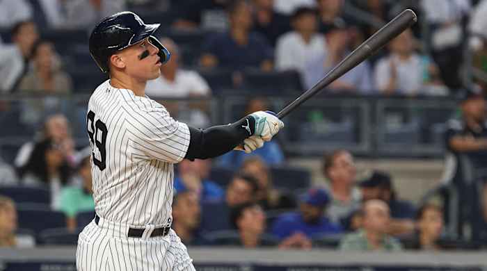 Yankees right fielder Aaron Judge hits a grand slam.